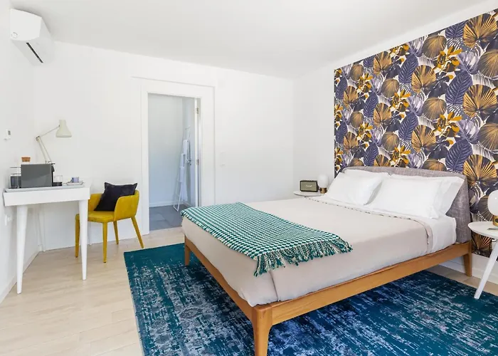 Emcasa Boutique Gasthof Lourinhã